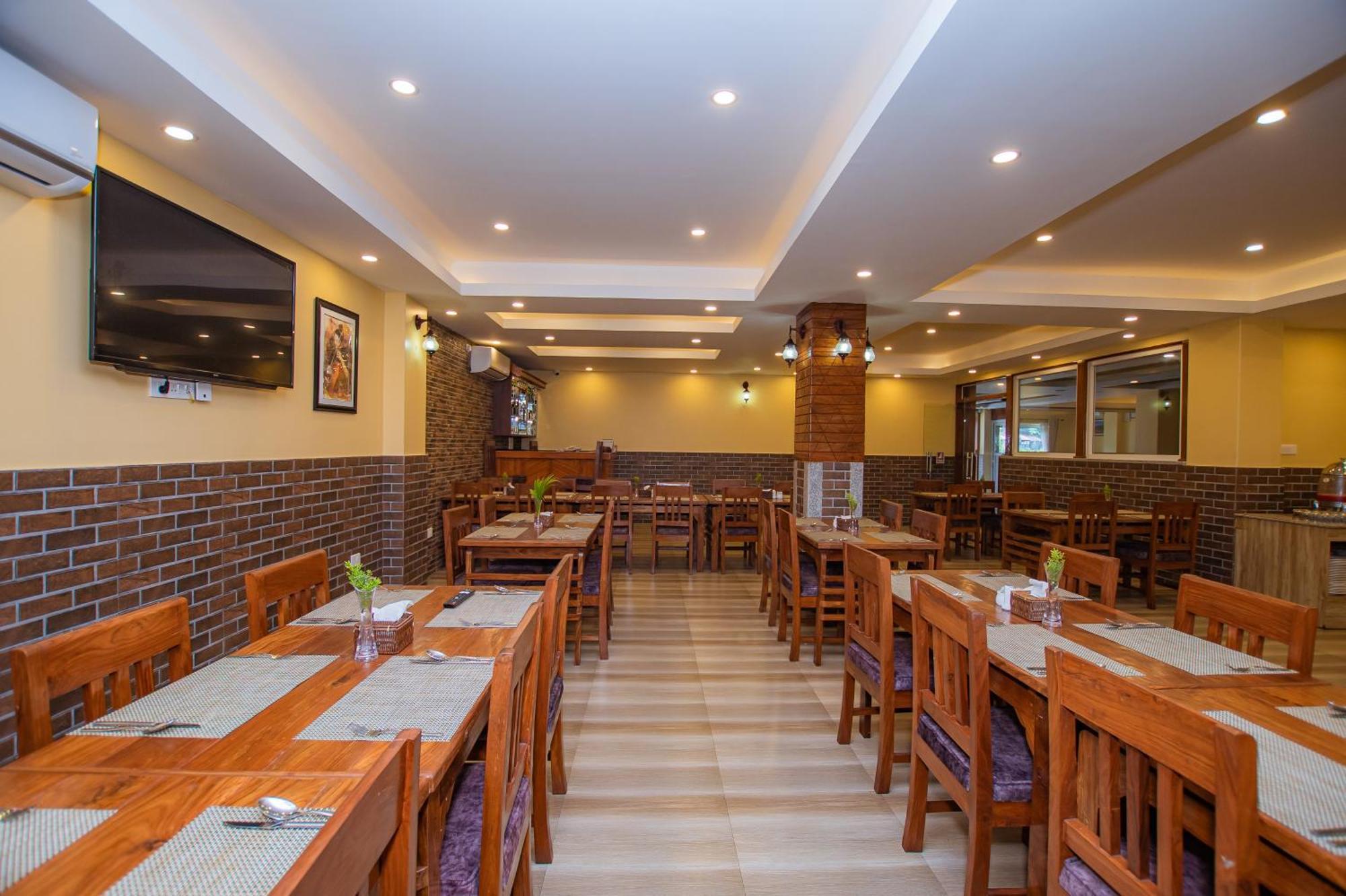 Hotel Hidden Kingdom Pokhara Exterior photo