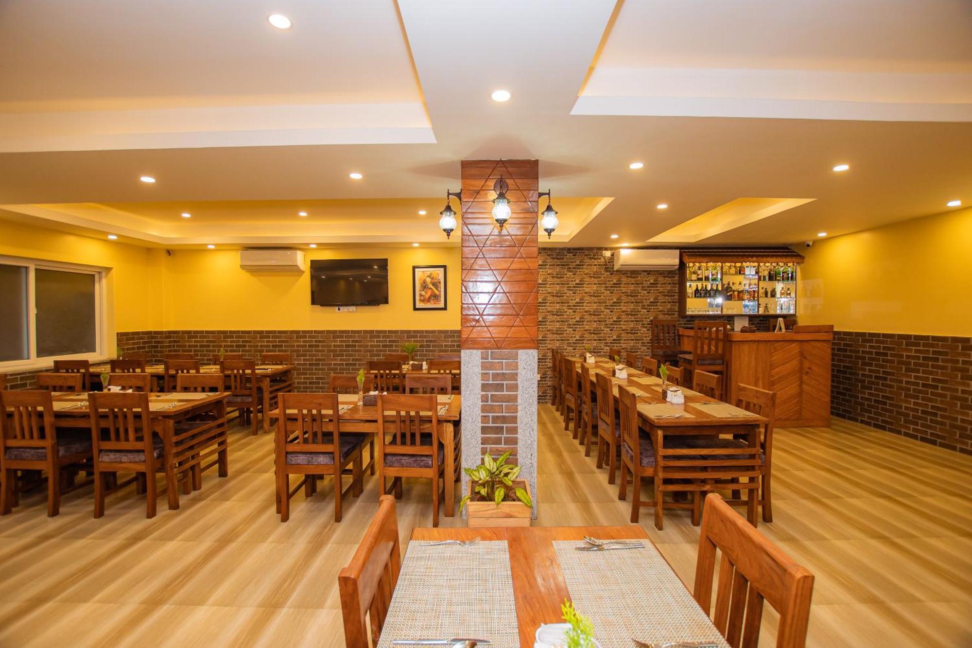 Hotel Hidden Kingdom Pokhara Exterior photo